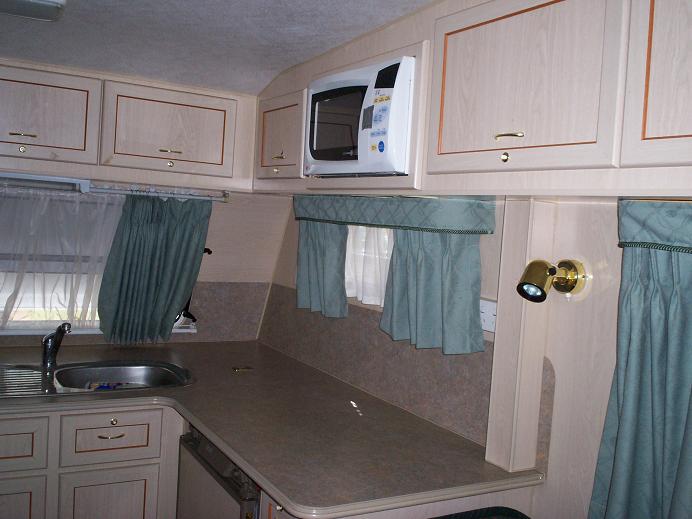  Microwave of Regent Park Lane 20' Caravan