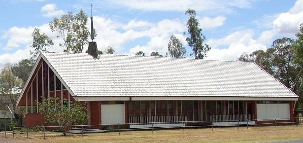 Roman Catholic Church in Hickey St, Jandowae (20/4/2007)