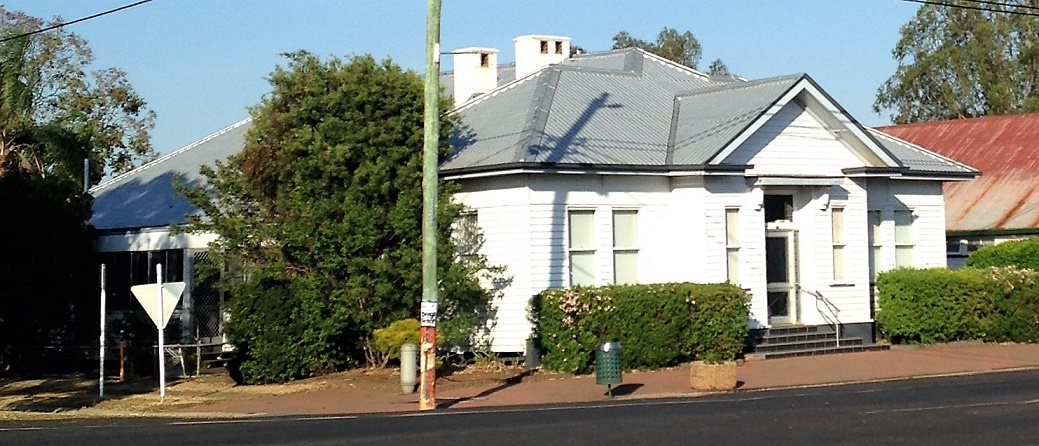 Ex-ANZ Bank, High Street, Jandowae (5/12/16)