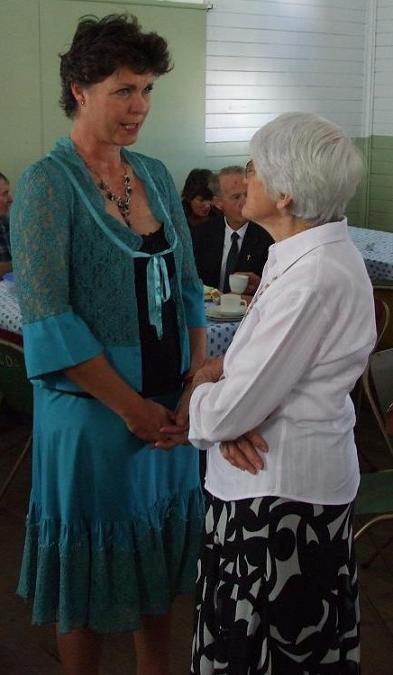  Toni Ramsay and friend at the Jandowae Church Centenary 26/4/09